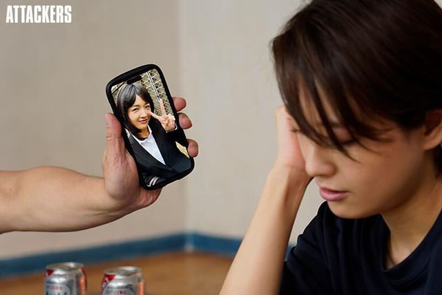 女子禁制の職場に忍び込んでいたら、男装がバレて、力づくで犯●れてしまった私。 向井藍 サンプル画像 6