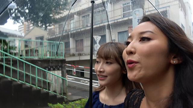 レズ専用マッチングアプリで出会う人妻たち ～30 40 50代それぞれの出会い～ サンプル画像 1