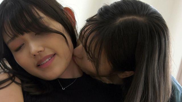 人妻百合族 ～再会レズセックス、懐かしさの手前でこみ上げる愛欲～ サンプル画像 5