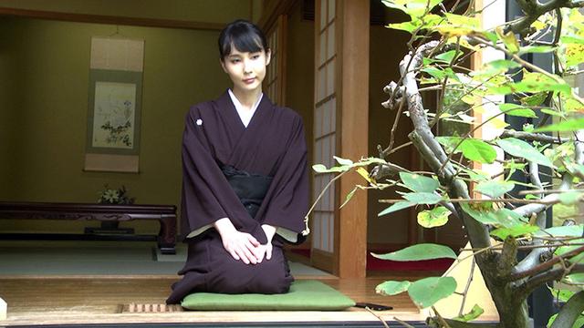シーメール未亡人レズビアン ～喪服の裾から覗くペニクリ～ 咲雪華奈 乙アリス サンプル画像 2