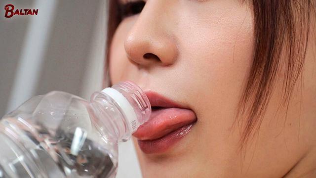 無意識に目覚めていた舐めたい欲求が明らかになって暴走し淫乱痴女化 小野こまり サンプル画像 1