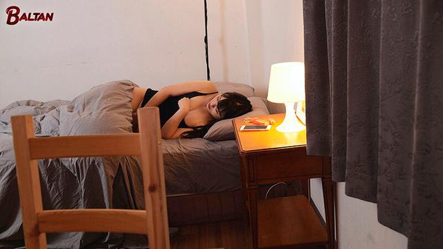 排卵日、汗だく発情不倫妻 愛沢あかり サンプル画像 1
