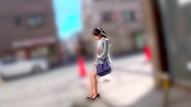 休憩時間に内緒でP活するOL10人11時間！美人OL全員に生中出しお手当ベスト2！ サンプル画像 1