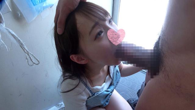 小さい女の子に巨大チ〇ポ超デカマラでちびワレメ肉マクレ返る激ピストン悲鳴悶絶イラマ泣き＆痙攣イキ潮噴射止まらないオマ●コに中出し精子漬けぶっ壊れるまでハメ撮り巨編 サンプル画像 1