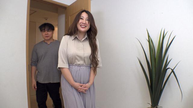 THE ドキュメント 本能丸出しでする絶頂SEX おマ〇コもアナルもイキまくる2穴快楽絶頂に狂うムチムチ変態奥様 川崎紀里恵 サンプル画像 2
