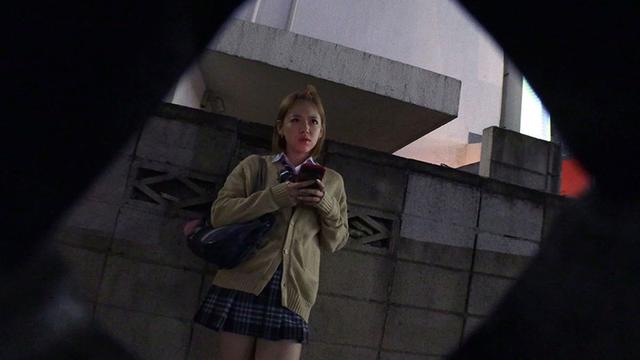 キモいおじさんとGOTOセックス！ 自粛なんて関係なし！マッチングアプリで釣りあげた18歳クソ生意気制服ギャル生駒みく（18歳） サンプル画像 2