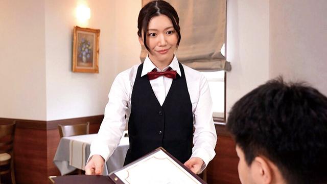 バイト先の憧れの先輩は止まらない性欲を僕のチ●ポで満たす 戸川なみ サンプル画像 1
