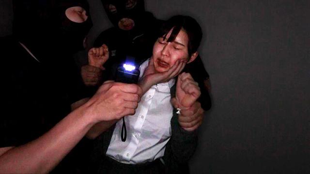 一人暮らしの美女を狙う鬼畜レ〇プ集団自宅押込み中出し性交 精神崩壊編 サンプル画像 6