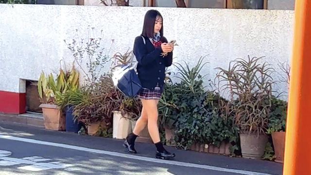 今日の獲物はこの母娘 24時間居座りレ●プ 04 サンプル画像 1