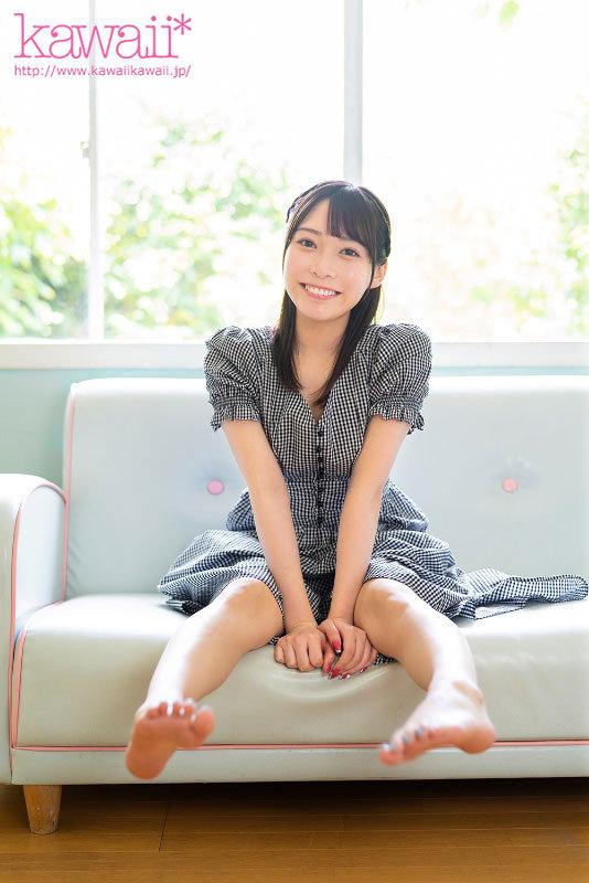 押しに弱い自分を変えたくて自らAV応募 お願いされたら断れない…？？ 澄ました顔して性欲めっちゃ強いお人好しすぎるドMな現役女子大生DEBUT！！ 杉咲麦 サンプル画像 1