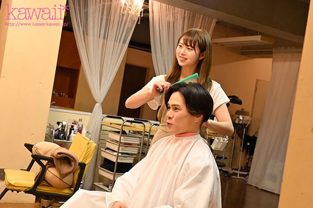 ダマでAVデビューしちゃった激カワ美容専門学生に再突撃個撮（嘘）で報酬出す代わりに3P＆ナマ中出し解禁ドキュメント映像 白浜みなみ サンプル画像 4
