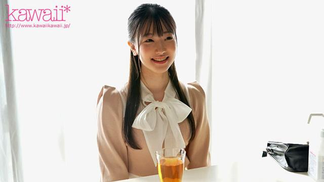 「チ●ポが旨い！この瞬間がいい」一カ月禁欲後の騎乗位は格別…。人生で一番敏感なマ●コに生注入絶頂腰振り無双 真白さら サンプル画像 1