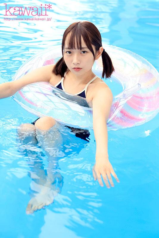 プール上がりのスク水少女にオヤジたちの精子を注ぐ。膣内までびしょ濡らし輪●教室 松岡美桜 サンプル画像 1