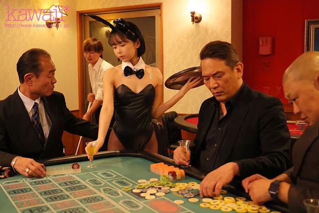 身代わり肉奴● 僕の借金のせいで売り飛ばされ闇金男たちにハメられた彼女は、いつしかアダルトビデオ出演で…稼がされる ひなたなつ サンプル画像 3