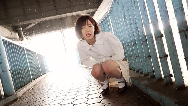 とびっこを装着したままで繁華街をベロチューデートしちゃいました！ 瑞希かりん サンプル画像 2