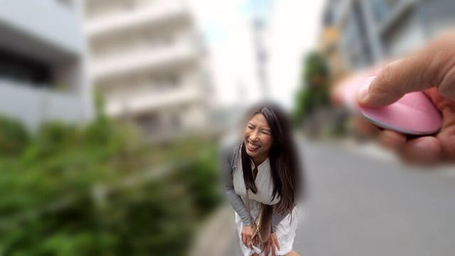 恥辱、陵●、とびっこ装着・繁華街デート！26 山瀬美紀 サンプル画像 2