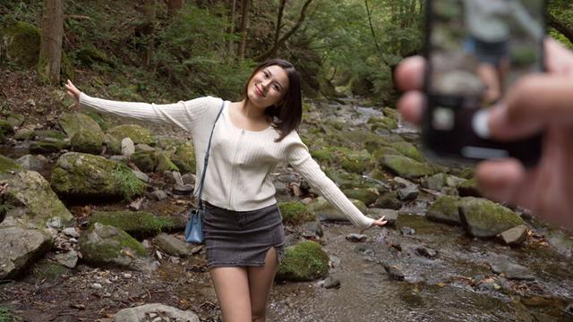 長身美女が言いなりになるナマ中出し乱交温泉旅行 木野々葉えりか サンプル画像 1