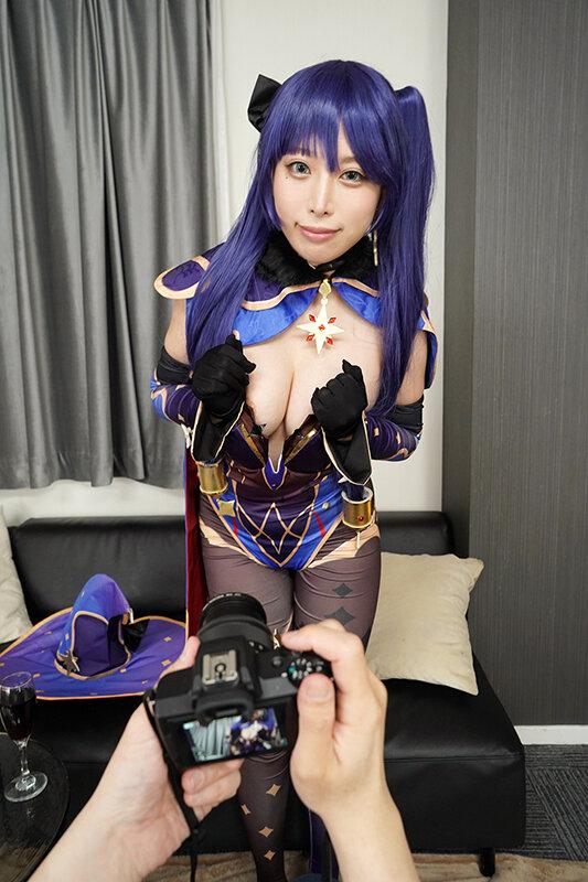 【VR】えちえち 美巨乳レイヤーとイベント終わりにホテルでオフパコ！ えろコス誘惑美少女と同人誌みたいな連続ナマ中出しSEXで童貞卒業！ 中丸未来 サンプル画像 2