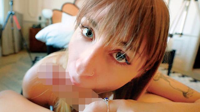 フェラチオTHEワールド 200分スペシャル～6ヵ国のフェラ顔美女たち24人～ サンプル画像 16
