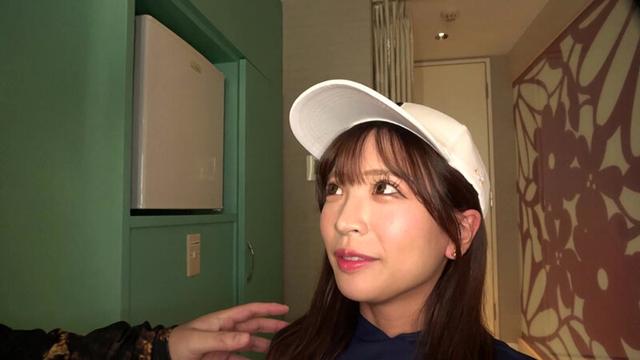【4K】デカチン男優とハメ撮りいちゃラブSEX 小那海あや サンプル画像 1