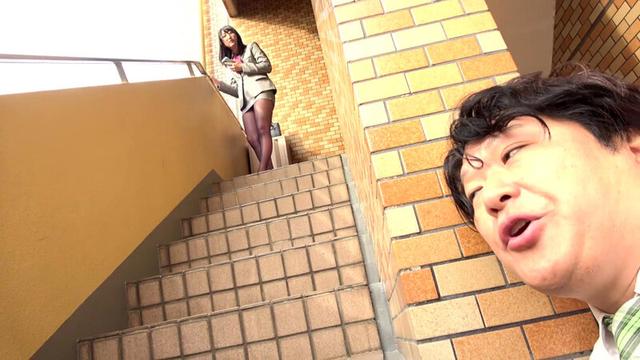 【4K】単身赴任男を際どい水着で寝取りました… 雪代一鳳 サンプル画像 2