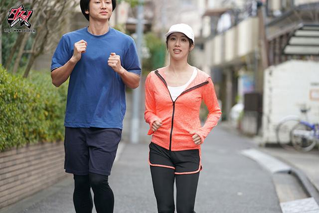 派遣マッサージ師にきわどい秘部を触られすぎて、快楽に耐え切れず寝取られました。 竹内有紀 サンプル画像 1