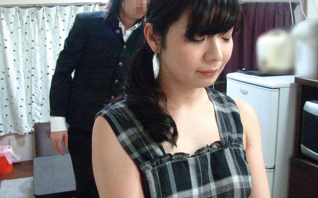 「イケナイ事なのよ…。」母と超えてはいけない一線を超えてしまった…！4時間 サンプル画像 11