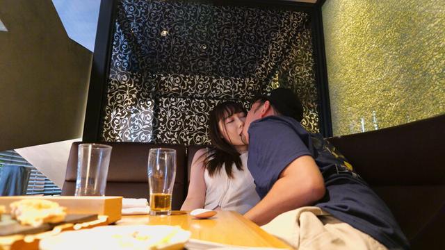 ★配信限定！特典映像付★ラブホにこもって、一切の台本ナシの●っぱらいSEXデート2 椎名心春 サンプル画像 2