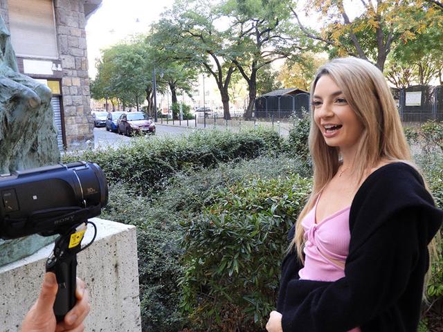 日本人に潮吹きさせられる！オーストラリア美女 28歳 会社員でヨーロッパ観光中、ついでにナンパされて中出し！ キャット・スクィット サンプル画像 1