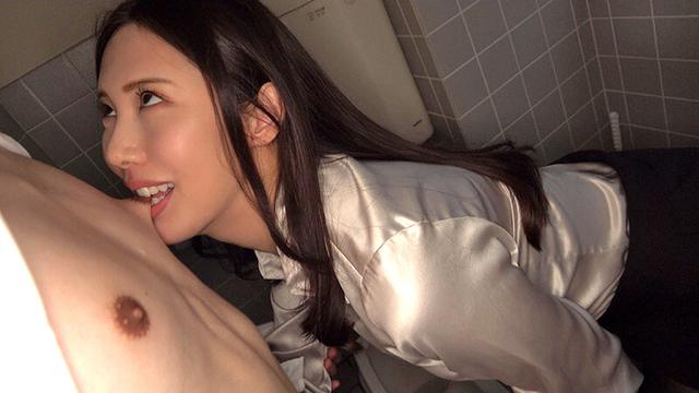 サディスティックな女上司の教育的接吻採取 水端あさみ サンプル画像 7