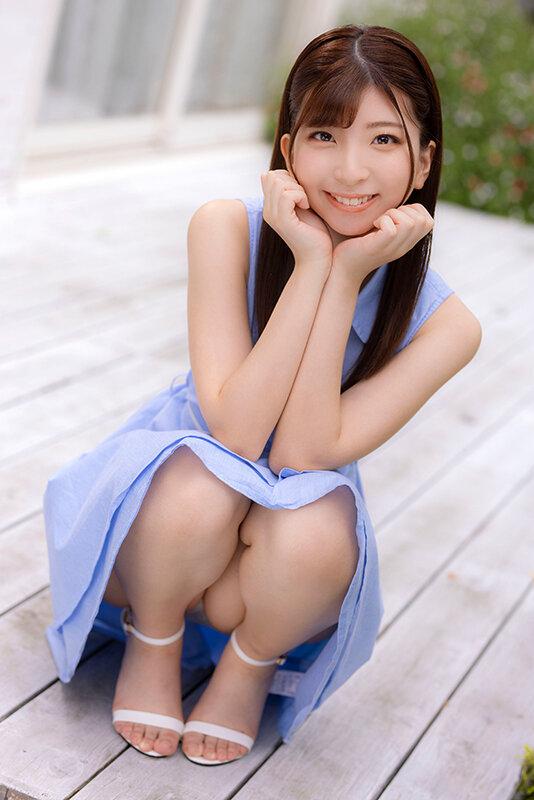 七咲みいろ 5時間 COMPLETE BEST 絶品クビレ美少女のデビューから大絶頂、中出し、卒業作品まで全5タイトル収録 サンプル画像 2