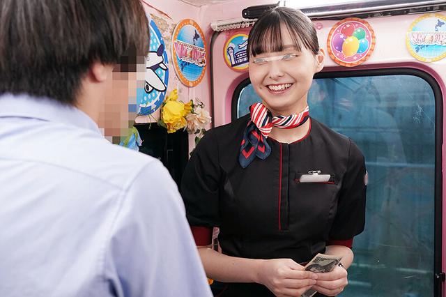 一般男女モニタリングAV×マジックミラー便コラボ企画 大手航空会社勤務の美人キャビンアテンダントが童貞チ○ポをノーハンドフェラで早漏改善！気品が溢れる一流のおもてなしフェラで暴発大量射精→即フル勃起！元気すぎる童貞チ○ポを放っておけないCAはそのまま筆おろし… サンプル画像 2