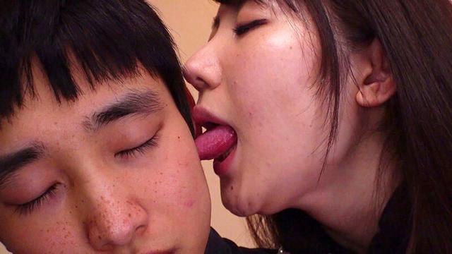 後輩の文学少女に犯●れる童貞の僕 杉咲しずか サンプル画像 3