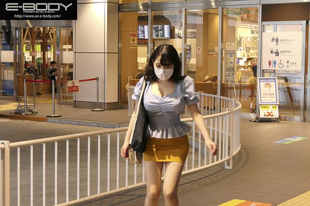 エロパイ露出訪問ww 逆バニー少女れいちゃんが早漏クンのチ●ポとろけちゃうほど無限射精させちゃうぞ 市原玲 サンプル画像 1