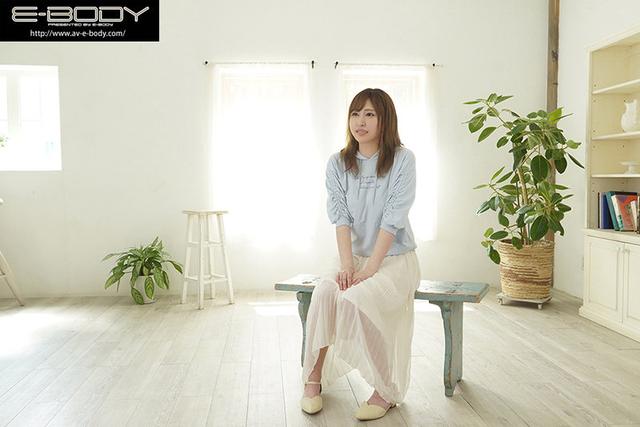 新人 AVに出演するか悩んで623日…やっぱり女優さんになりたい！夢もおっぱいも大きいおっとり色白女子大生 AVデビュー 白咲颯夏 サンプル画像 10