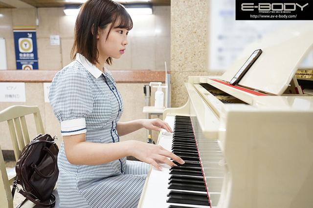 見た目は清楚、中身はどスケベ 身長170cm B90cm（F） H96cm 8頭身お嬢様 AVデビュー 葉澄かえで サンプル画像 1