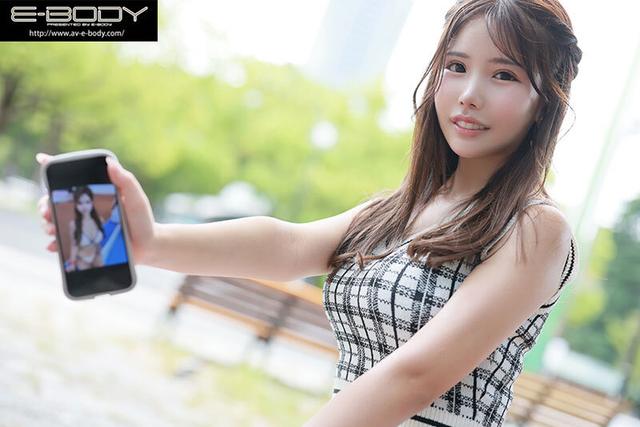 美容系のPR案件も来る細身巨乳キラキライ●スタグラマーお嬢様の全く映えない本気イキ連発 AVデビュー 涼風うい サンプル画像 2