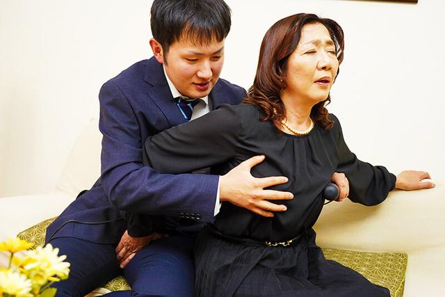 未亡人が喪服の下に隠している性欲 Part2 8時間 サンプル画像 2