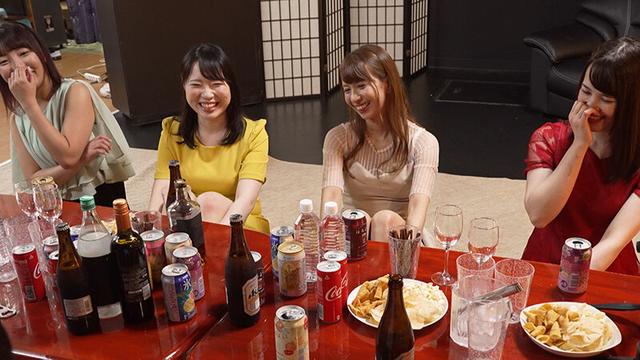 AV業界合コン！2 君島なごみ・吉沢はるな・板野莉亜 ～AV業界関係の男女が繰り広げる8P大乱交の大宴会！ サンプル画像 1