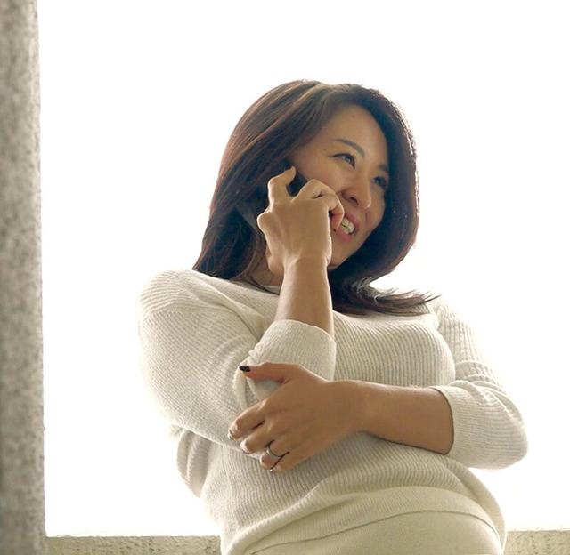 ［閲覧注意］輪●レ●プ映像 ノーカット無編集「婦女強●犯罪記録」 自宅を特定された主婦・肉辱孕ませ蹂躙！ クロロホルムとスタンガンで昏●、媚薬で淫欲覚醒 犯●れ激しく抗い続けた人妻は淫薬に屈し肉棒をブチ込まれ中出しされながら白目を剥きイキ崩れた！ 佐久間楓 サンプル画像 1