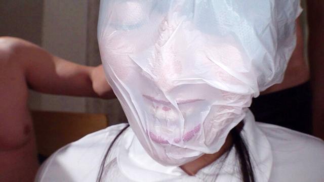 首絞めで感度上昇 呼吸困難でイク変態女 膣ガン突き！喉バチボコ！モノ扱い絶対服従中出し肉便器あかり サンプル画像 7
