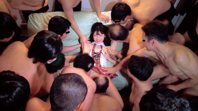ま●こパカパカ開く性処理仕様の天然ヤリマン美少女いちかちゃん 普通のエッチじゃ物足りない！とほざくから子宮ガンガン突きまくって中出し逆流輪● サンプル画像 9