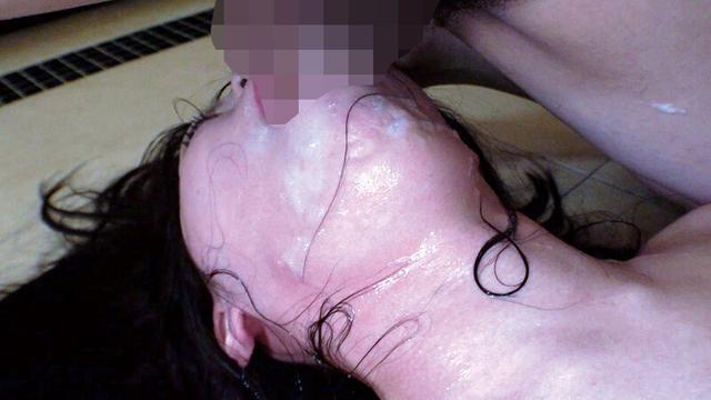 アクメ顔面崩壊！潮吹き過ぎ！輪●されて酷い目にあいたいと願う現役女子大生 中出し専用肉便器ひかる サンプル画像 4