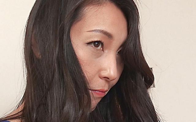 嫁の母とAV観賞！！目の前で婿の勃起チ○ポを見せられ欲情して中出しSEX4時間 サンプル画像 5