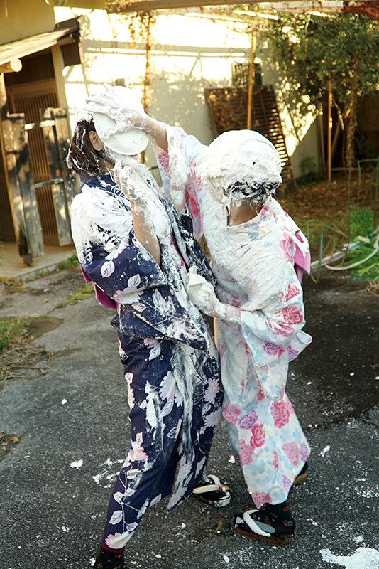 【謹賀珍年】顔面鼻舐め 唾かけ パイ投げ サンプル画像 20
