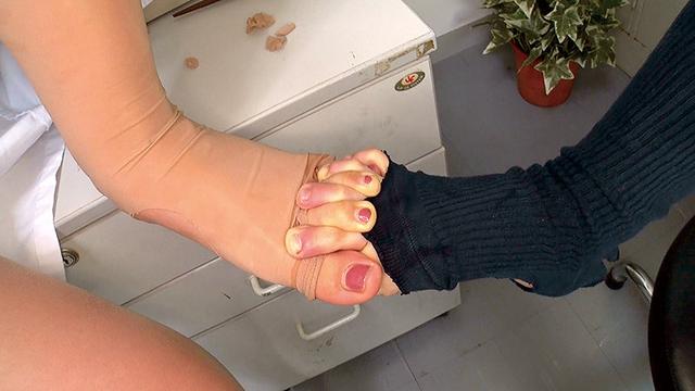 蒸れパンストソックス足指舐め 脚フェチレズ サンプル画像 19