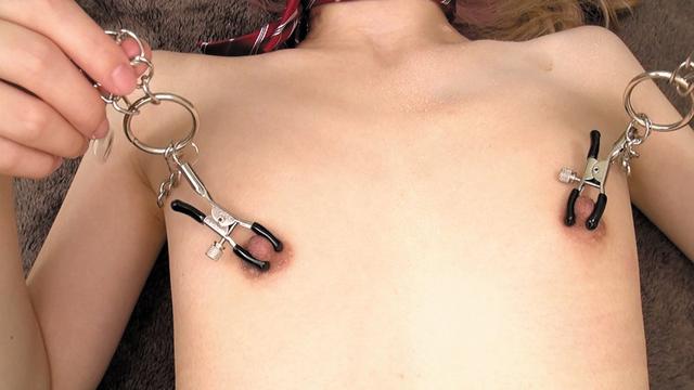 Aカップ貧乳勃起乳首 サンプル画像 7