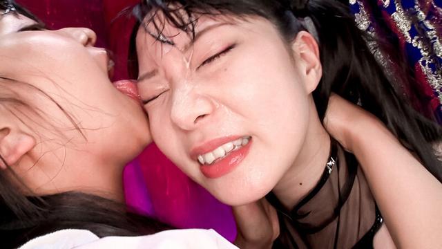 肉厚舌密着顔面舐めレズ サンプル画像 13