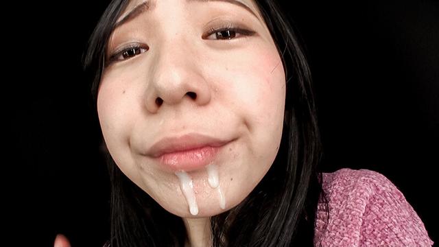 美女のベロ・口内自撮り サンプル画像 11