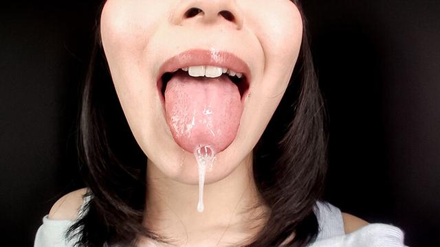 美女のベロ・口内自撮り サンプル画像 14